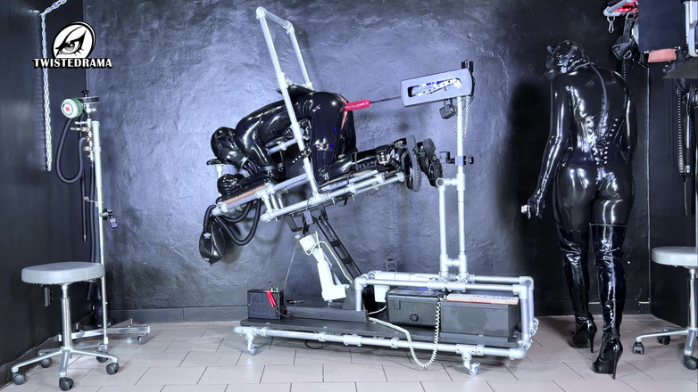 Twistedrama: 로보푸크에서 핸즈프리 오르가즘