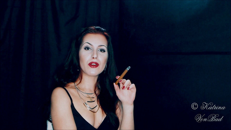 KatrinaVonBad: *Eğlenceli zayıf*