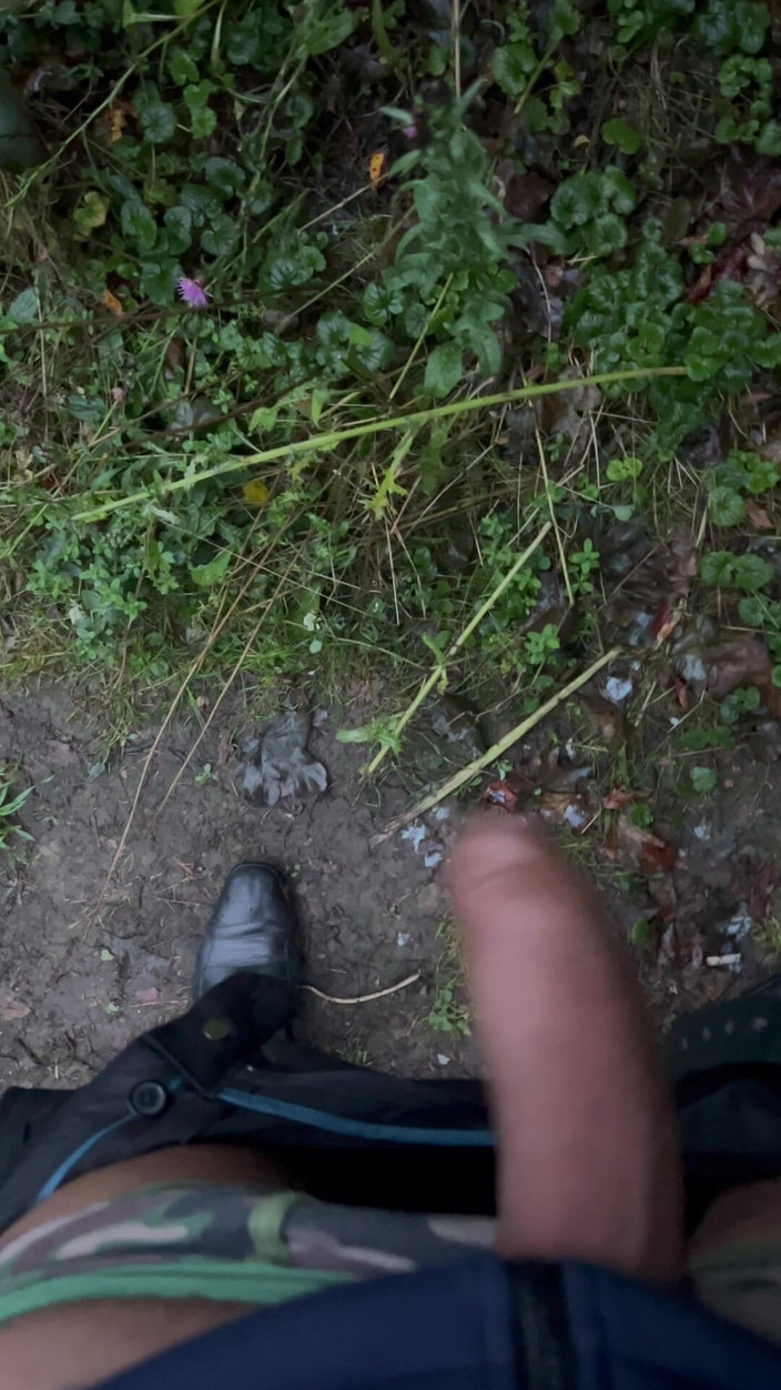 Kadu: 내 자지를 거부할 수 없는 크루징 플레이스의 수줍은 남자