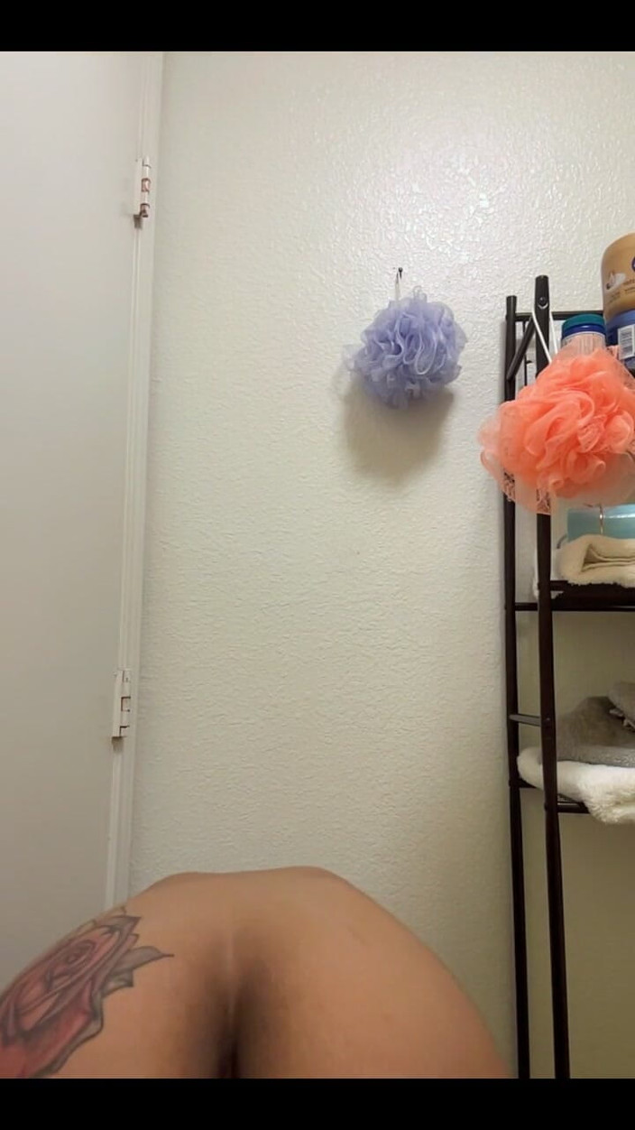Bella Blanco: Full After the Tub Video