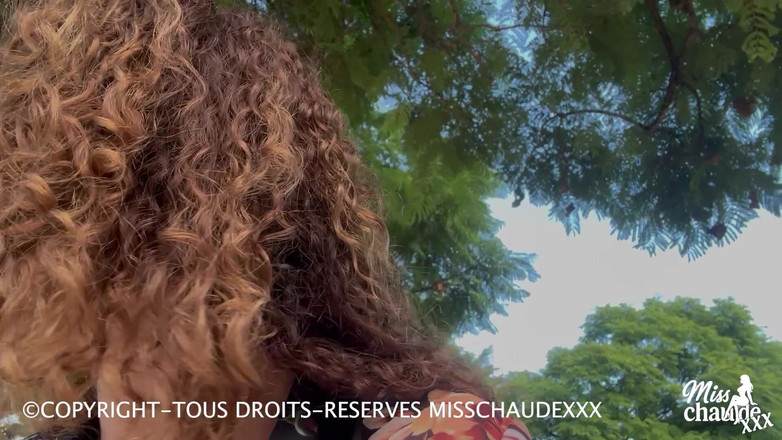 Misschaudexxx: Misschaudexxx, aku muasin diriku sendiri di bangku