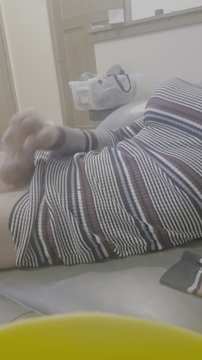 Natalie Slax: Tガール・シシー・ファン