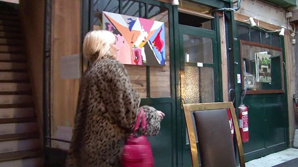 Nude in France: Il barista pervertito si scopa la moglie più anziana del...