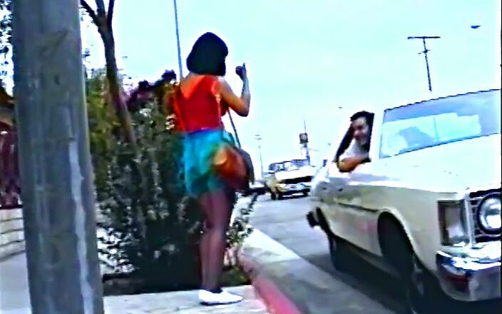 Asian Club: Asian Girl Hanaku Gives Dude Some Head on the Backseat...