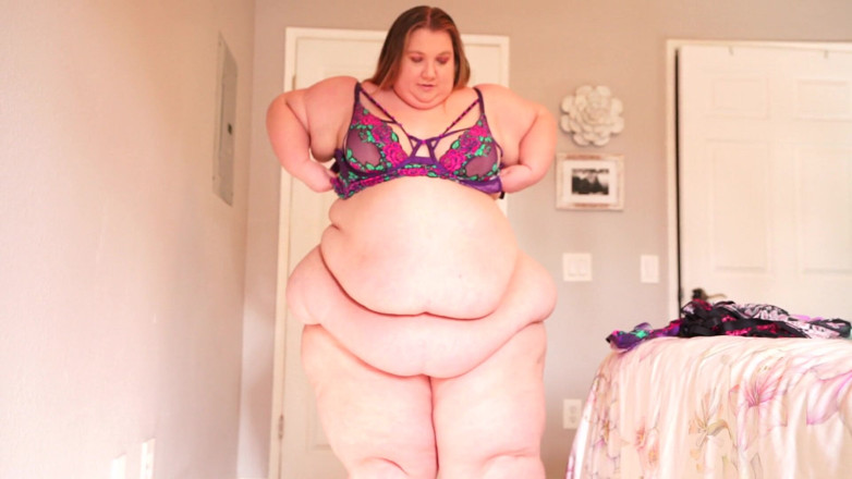 Kayla Peach studios: SSBBW Lingerie Try on
