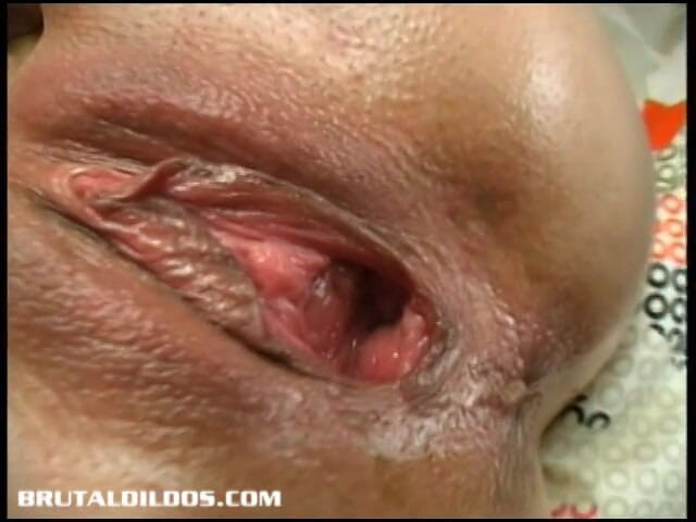 Rough Dildos: Gina Aşırı Sokma