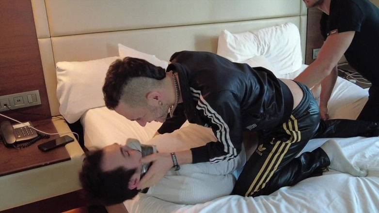 Brett Tyler: Shave the Slut