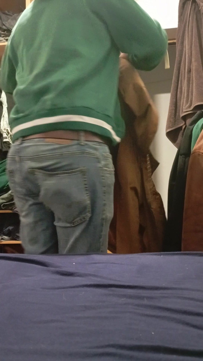 A large Portuguese dick: Zdejmij ubrania