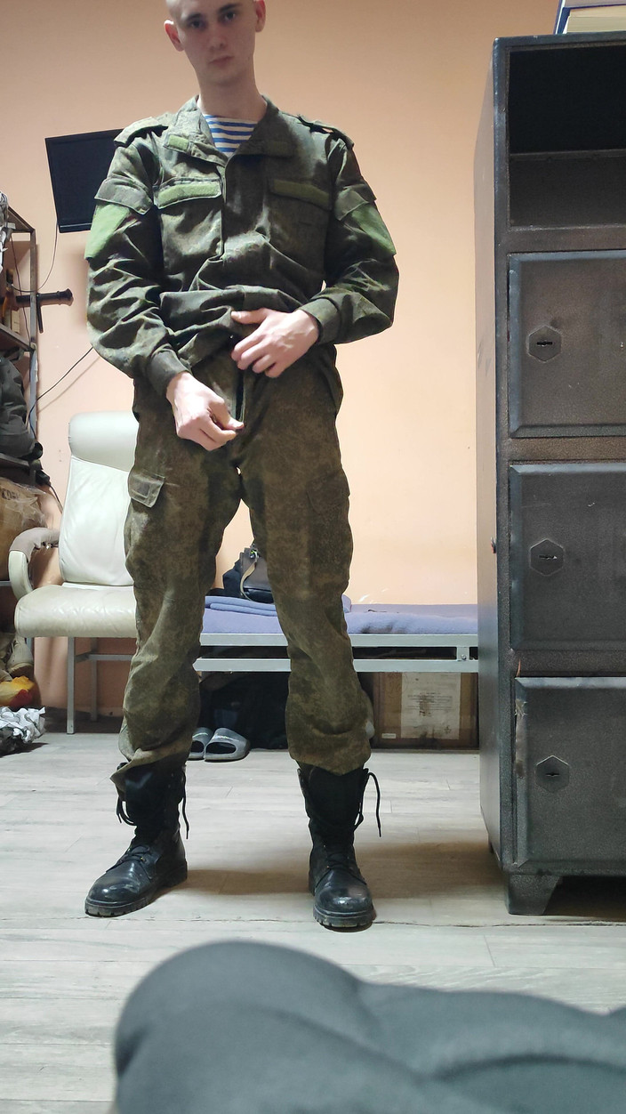 Ethan Alpha: Armeejunge sperma