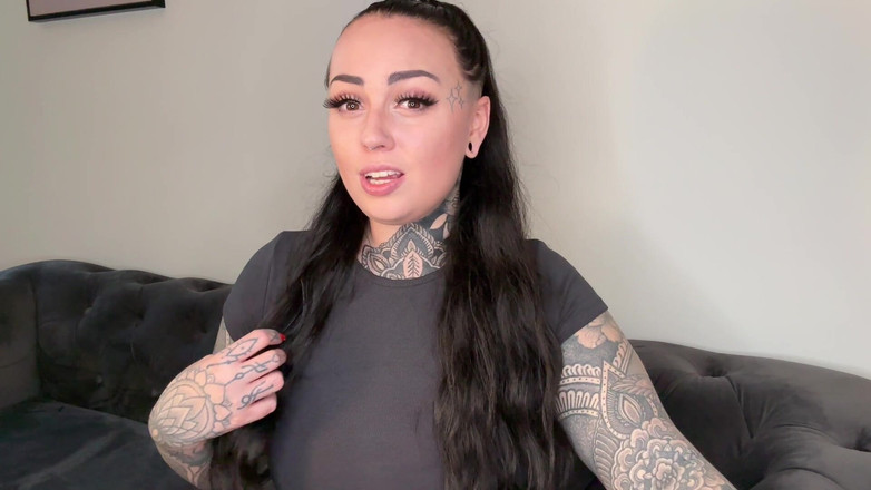 Miss Valentina: Girlfriends Secret Job