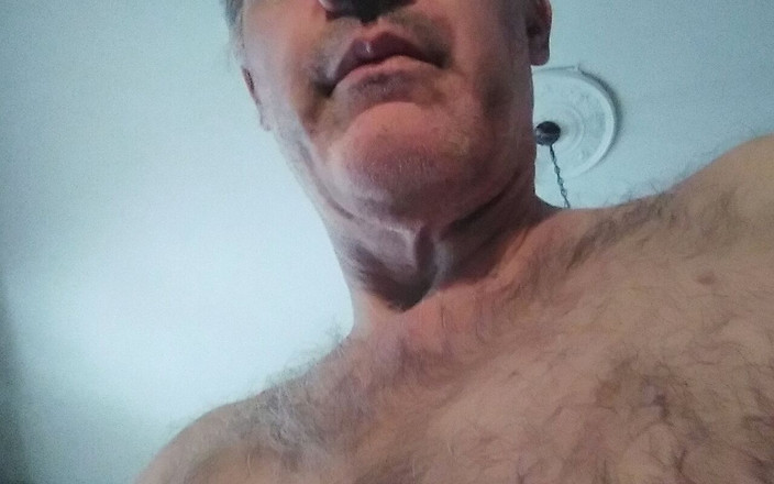 Setesesso7: Um rio de porra saindo do meu pau grande