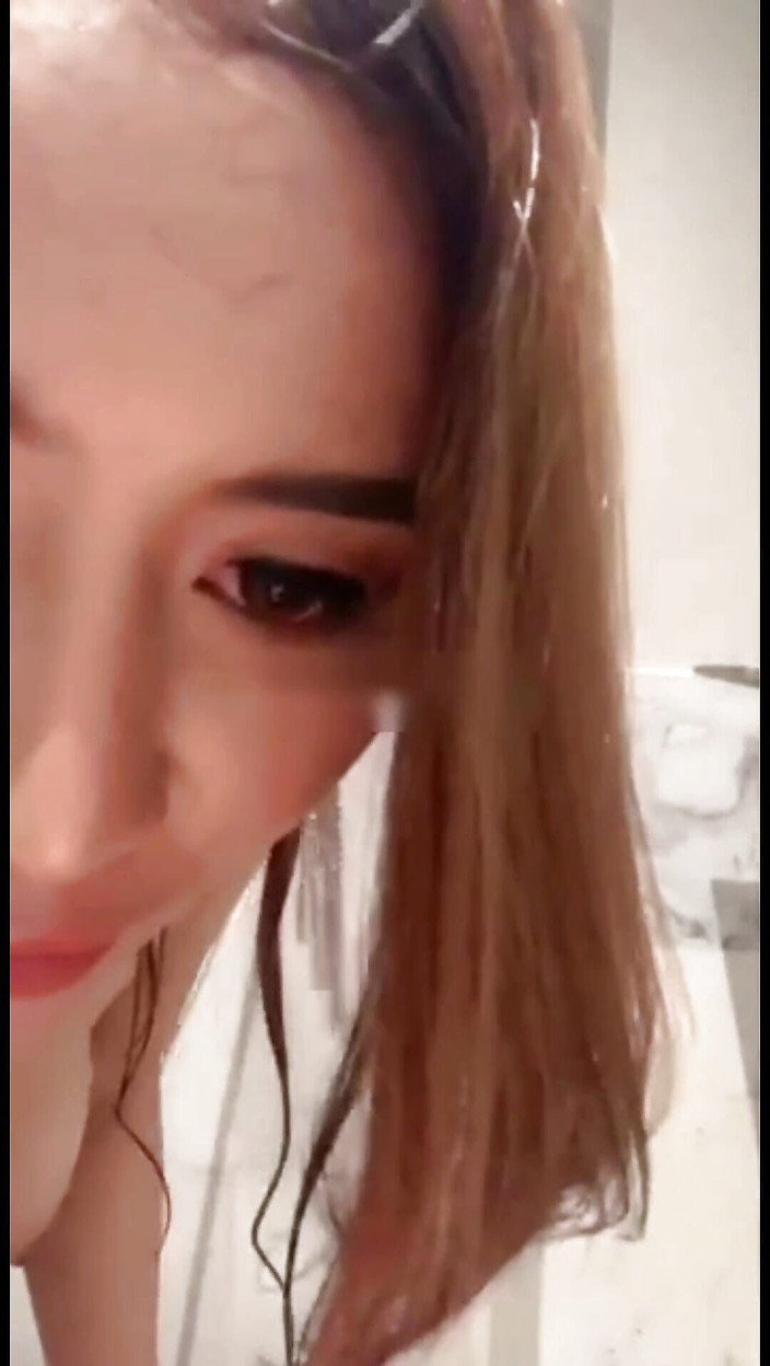 Indoseblay: Endonezyalı ünlüler duşta çok havalı