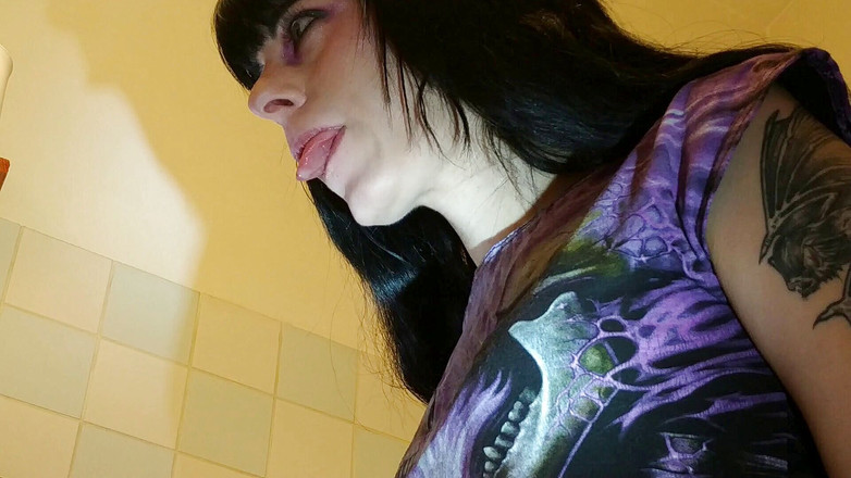 Beth Kinky: Tandborstning efter en bra avsugning