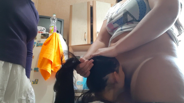 Lesbian-illusion: Adik tiriku kehilangan pacarnya di kartu