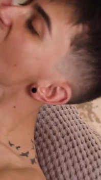 NextDoorTwink - Intensives abspritzen für zwei süße twinks