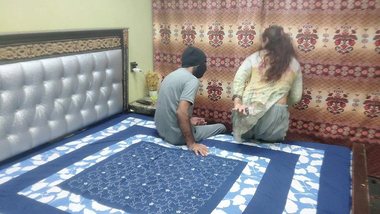 Pakistani CoupleX: Mucama de la casa india follada duro cuando la esposa...
