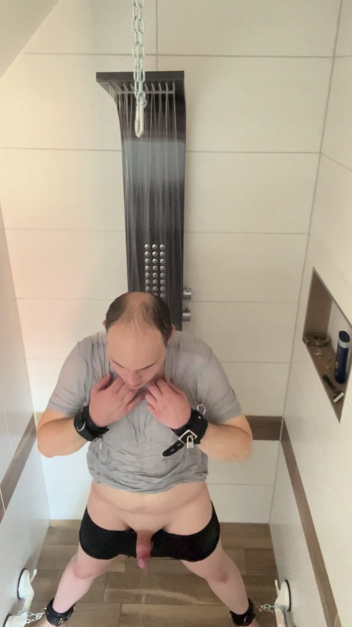 Sklavechrisi: Slave Tied in Shower with Very Hot Water