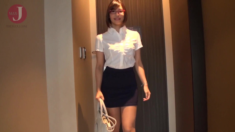 HMJM Japan: Een mooie secretaresse met een uitstekende stijl en een betoverend...
