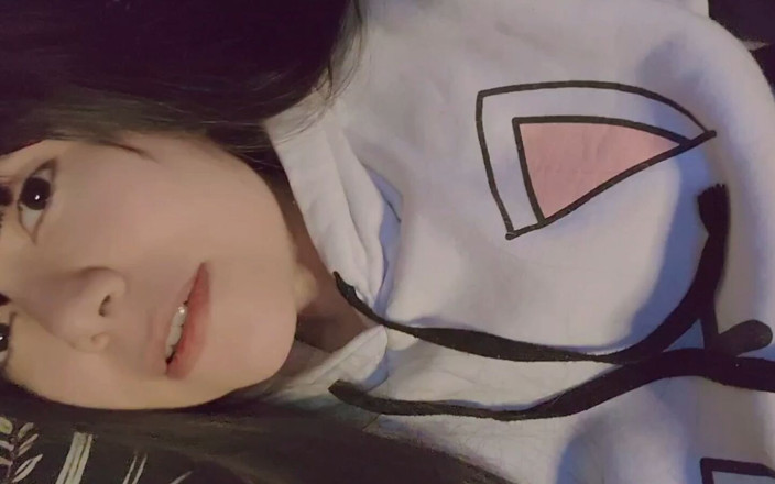 Hana Lily: Cute Amateur Girl Fingering Pussy Close up! (full Video 10min)