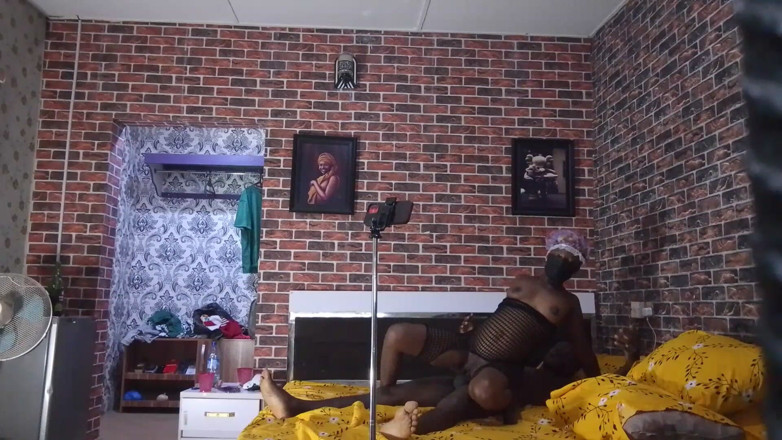 Sex naija 1: Kolej terhangat di luar rumah