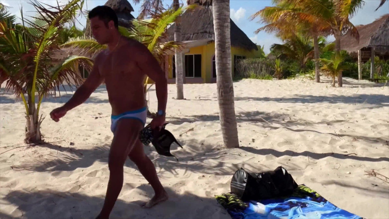 Pelona Squirter Queen: Gali Diva at the beach