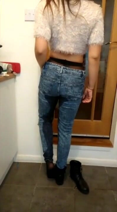 BeautifulGoldenBabe: Jeans and pantyhose wetting compilation
