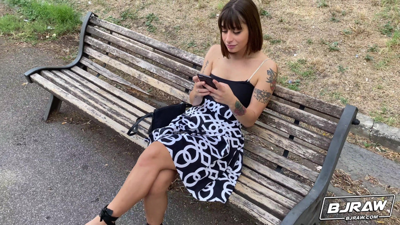 BJ Raw: BjRAw silvia soprano ha le labbra romane