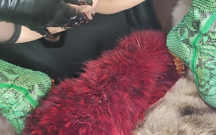 Princess18_: Cruella De Vil lubi futra i tryska