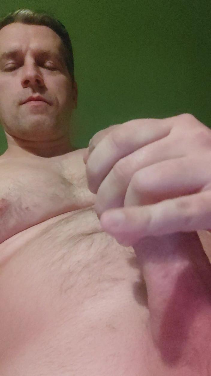 Cock & Body Worship: Відео від першої особи - чоловік середнього віку дрочить і спокушає вас смоктати його член, ви підкоряєтеся і смокчете член