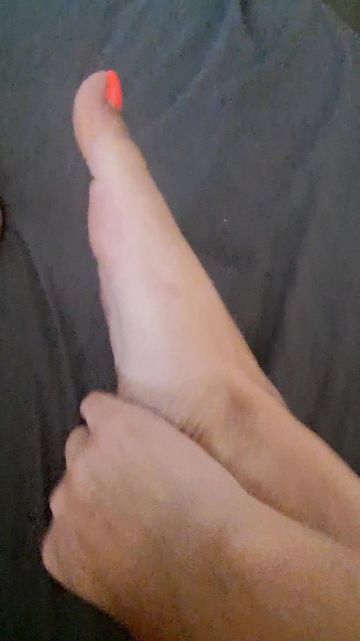 Naughty alchemy: Diese Füße Lotionieren