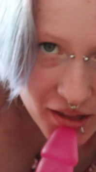 Would U Help Me Throat Train?