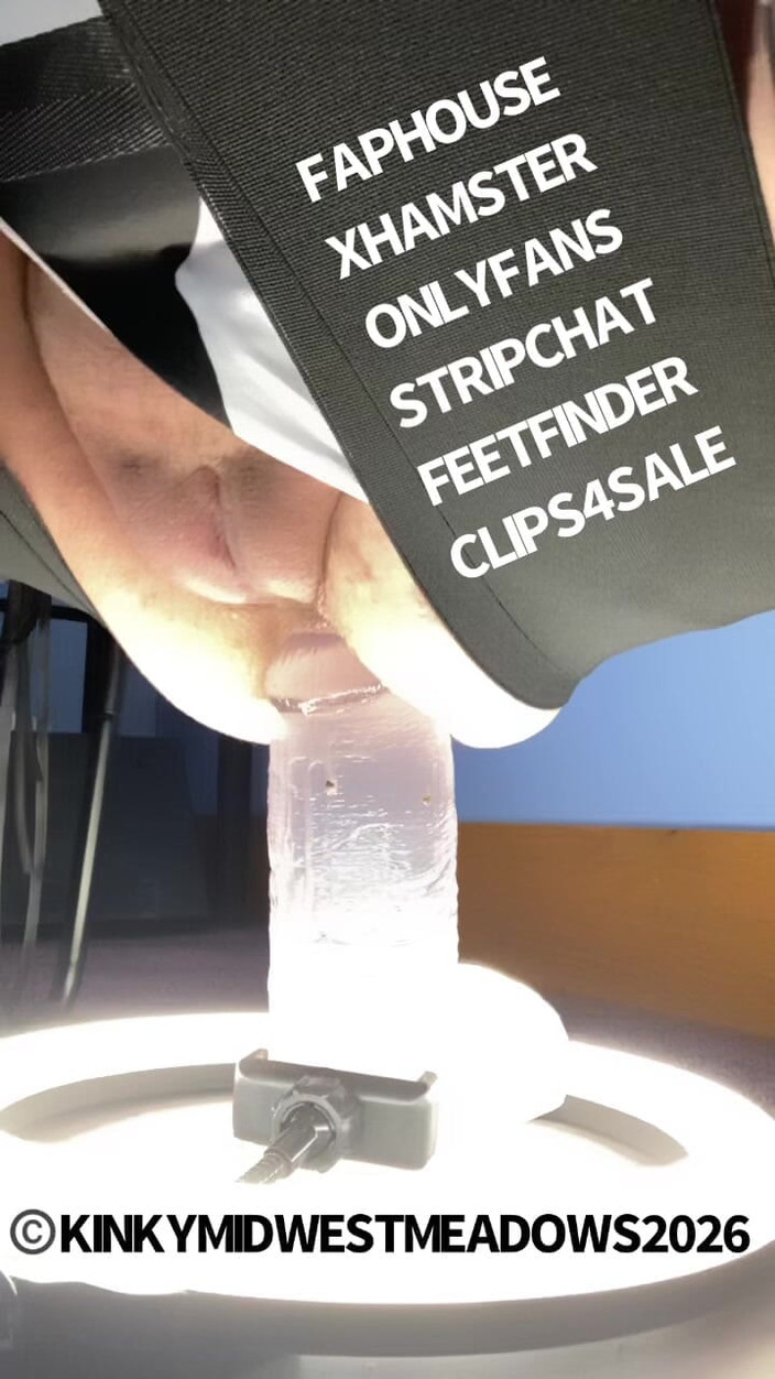 Kinky Midwest Meadows: Đào tạo hậu môn với dương vật giả lớn 2026