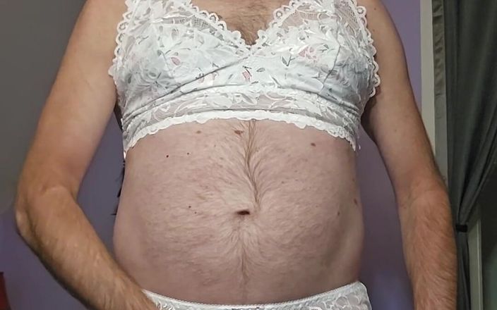 Fantasies in Lingerie: Nice Cumshot Wearing This Cute Bra and Panty Set