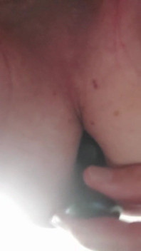 Oyuncakla götten sikiş, küçük penis mastürbasyonu
