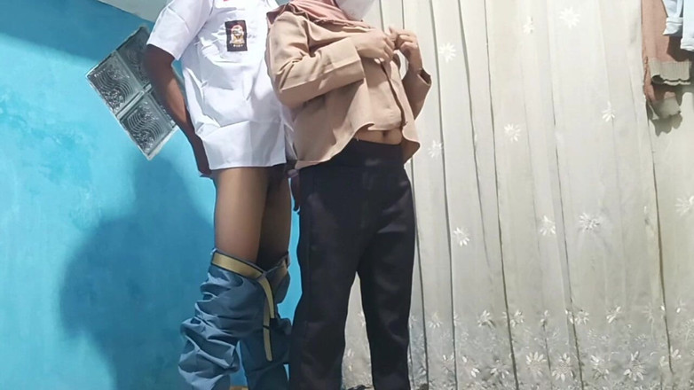 Rania: L'insegnante invita gli studenti a tornare a casa da scuola