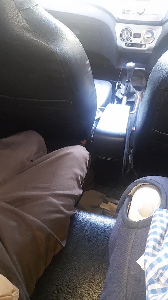 Naomisinka: Travesti kadın parlak okul üniforması giyerek mastürbasyon yapıyor Seragam Pramuka