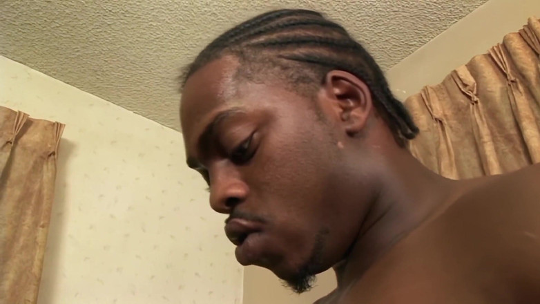 The Hunters: Dwayne Cummings Telanjang Untuk Anda Lihat