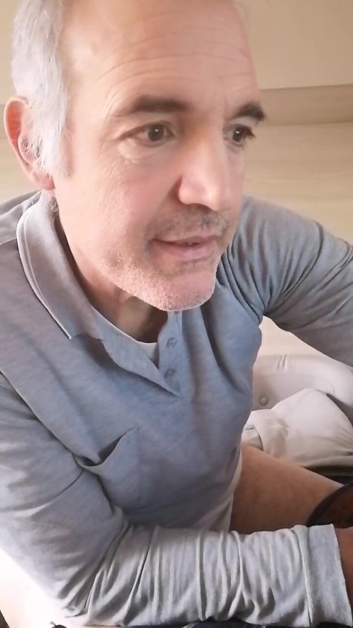 Setesesso7: Masturba tu polla lentamente y disfruta conmigo