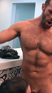 MENATPLAY - Matahală în costum Enzo Rimenez îl fute fără prezervativ pe Denis Vega