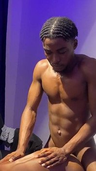 Filling up the Hoodgirl Tight Pussy When She Came to Charge Her Phone