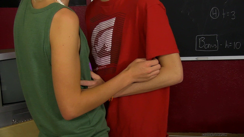 Teach Twinks: Ketika Guru Lagi Nggak Dikasih Pelajaran