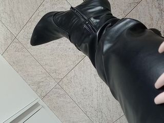 Ferreira studios: Playing with my black leather boots