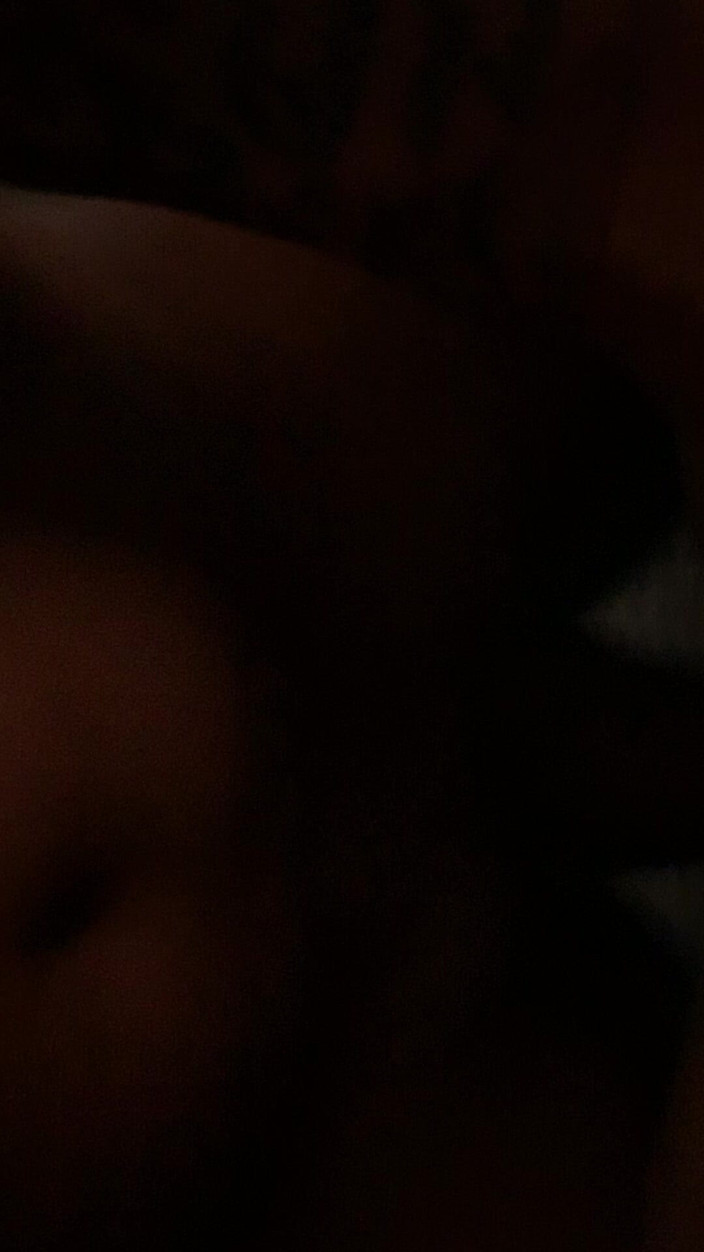 Shebad: Moglie che implora di ricevere una sborrata in un hotel...