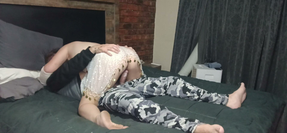 Bigjoefuckalott: Horny Blonde