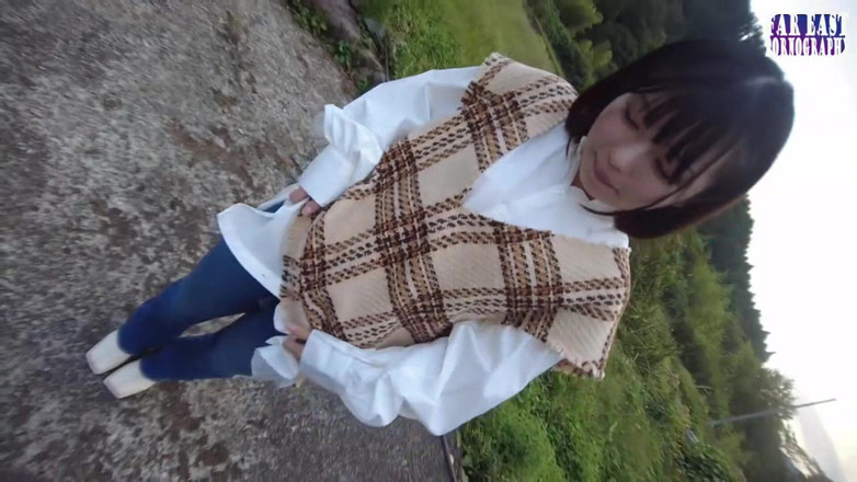 Far East pornography: 모든 따뜻한 방울을 맛보는 숏컷 귀염둥이와의 레일 티즈 랑데부.1