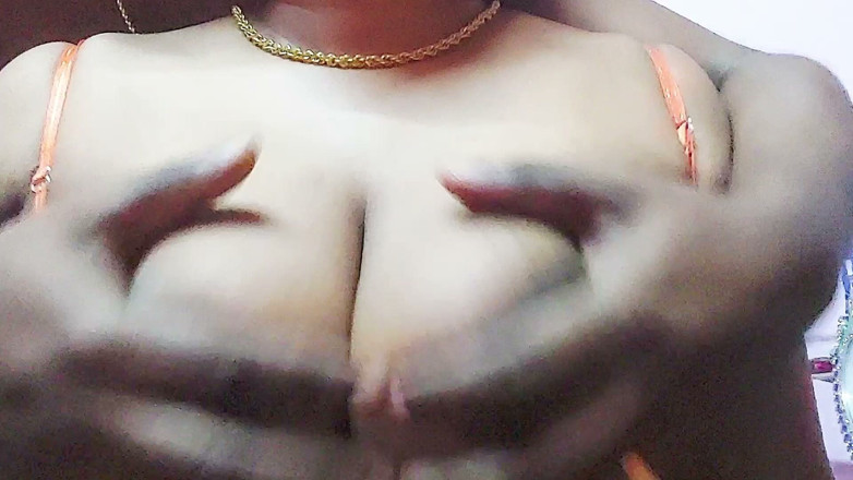 Desi Mohini: Podvádějící žena v domácnosti měla sex s jiným mužem, sexuální video
