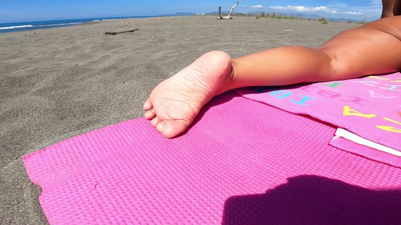 King of datass: Sexydea mit dickem arsch zeigt ihre perfekte