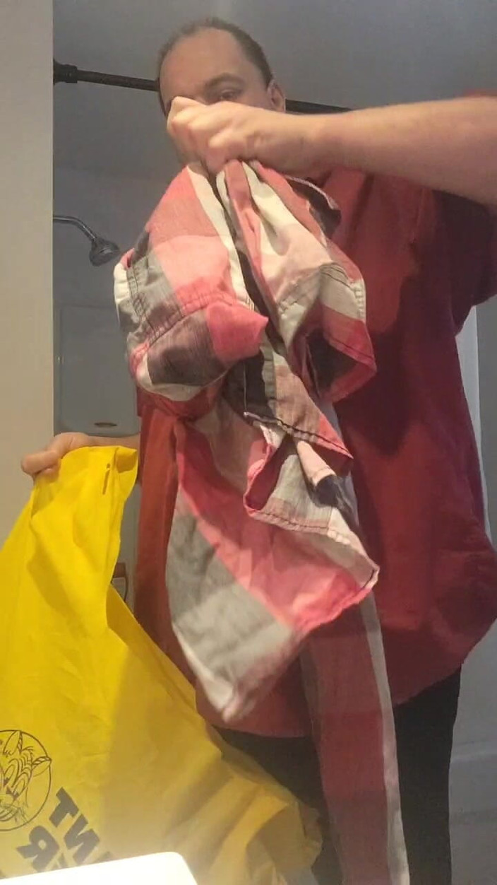 Caressonnous: Wer duscht?