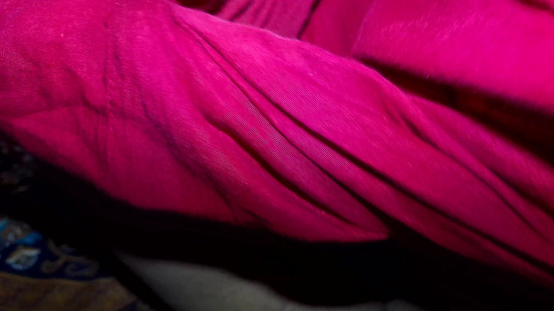 Shahinbd: Saya mengongkek adik tiri saya yang berpantat besar seperti yang...