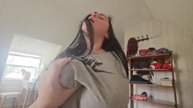 LEXI AND DAN: देखने का बिंदु आपके पास एक प्रेमिका है जो आपसे प्यार करती है